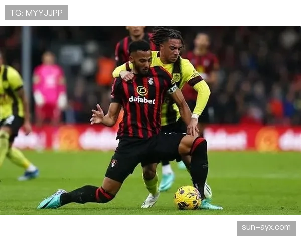 英超新星劳埃德·凯利稳健发挥，助球队斩获关键胜利