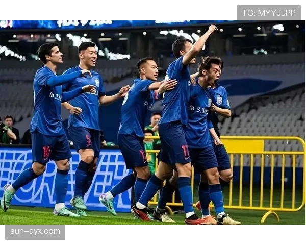 中超豪门阵容焕然一新，新赛季备战状态出色引关注