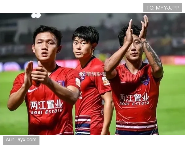 中超赛季回顾：团队拼搏铸就高光时刻，精彩表现引热议