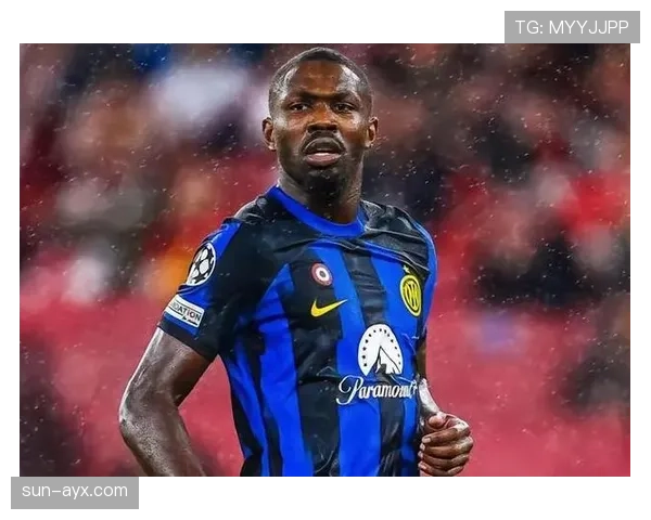 小图拉姆在欧战中表现稳健，助球队续写辉煌篇章