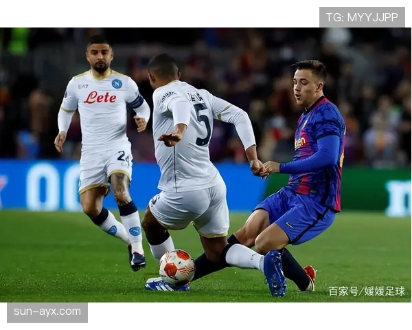 马尔科·范巴斯滕近期状态回暖,表现稳健备受期待 马尔科·范巴斯滕近期状态回暖,表现稳健备受期待