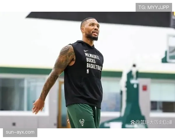 利拉德突破制造对抗拉开差距 提升球队关键得分效率